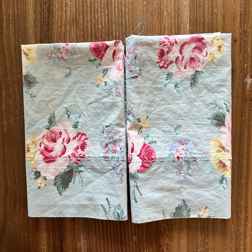 2 floral standard pillowcases vintage Ralph Lauren